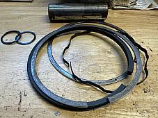 Harley NOS OEM# 22108-53C Panhead Shovelhead FL Pistons  .060 1953-73