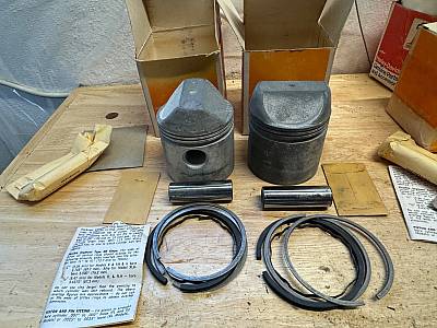 Harley NOS OEM# 2225370 Sportster XLH XLCH Pistons .010 197071