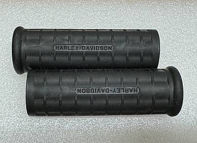 Harley 5621253 Panhead Hummer Waffle Grips Open End Black w/ Logo 195461