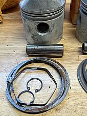 Harley NOS OEM# 22254-70 Sportster XLH XLCH Pistons .020 1970-71