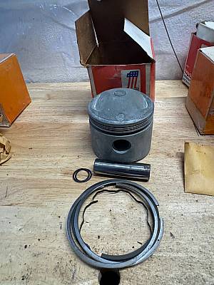 Harley NOS OEM# 2214955B Panhead Shovelhead FLH Piston .070 195573
